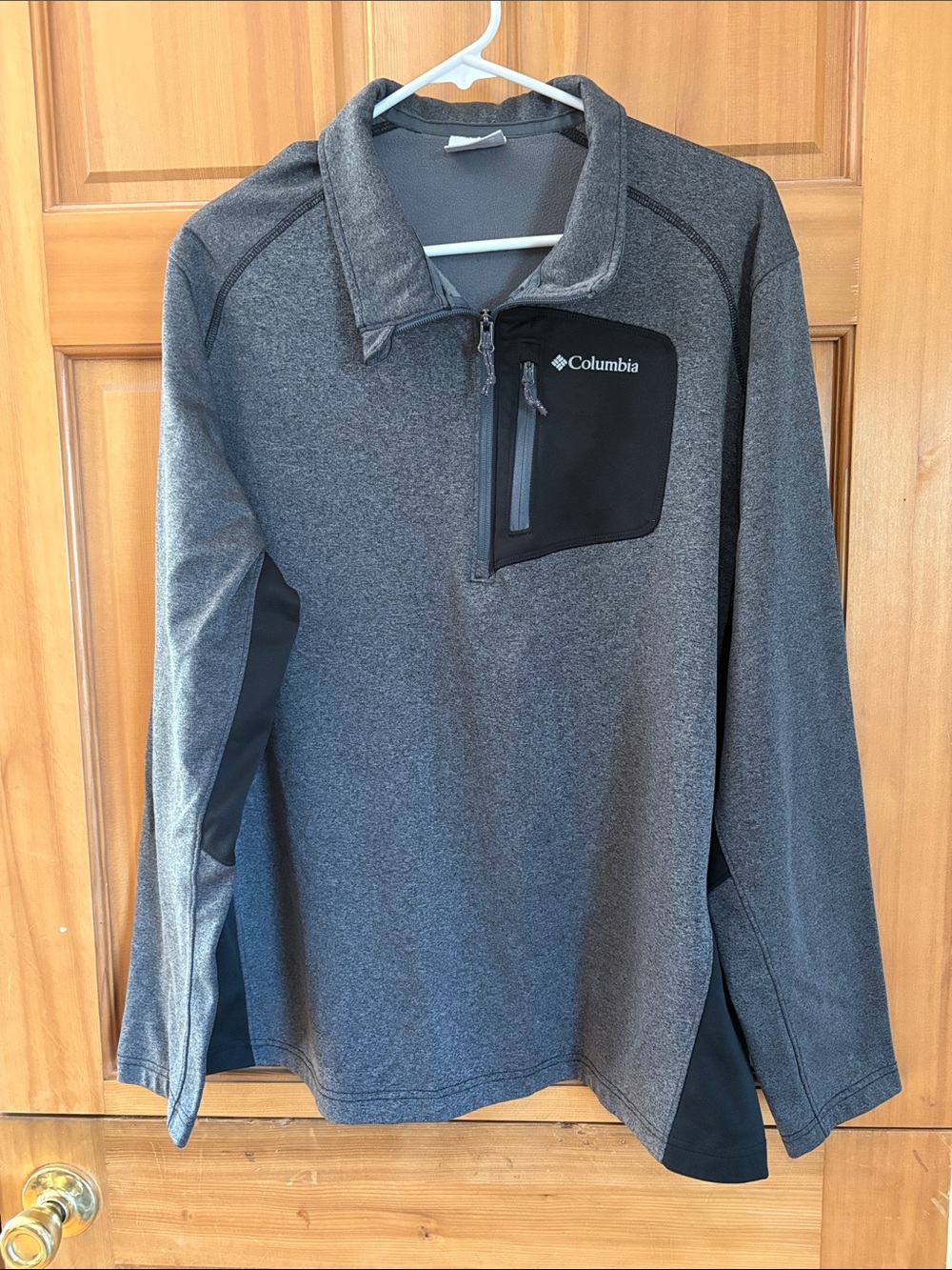 Columbia Men's Gray Half-Zip Pullover with Black Chest Pocket
